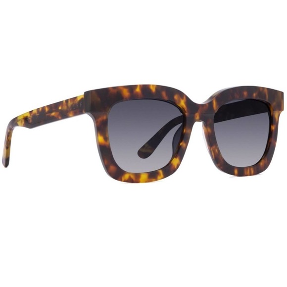 Women’s DIFF Carson Amber Tortoise Blue Steel Gradient Polarized Sunglasses​​​ - Picture 4 of 14
